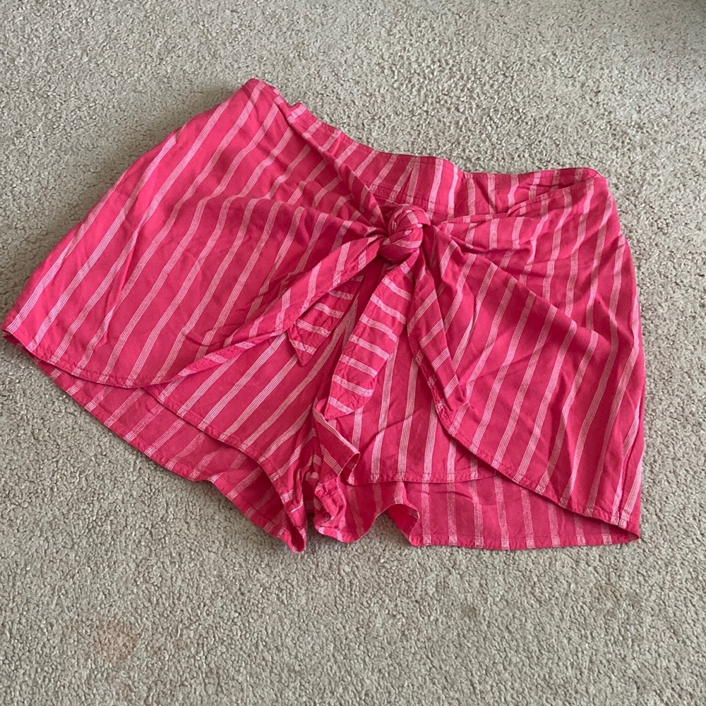 Abercrombie & Fitch Pink Striped Women Shorts